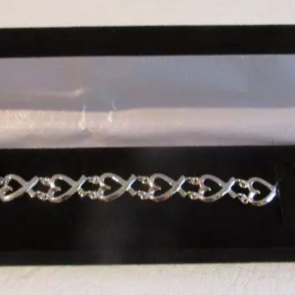925 Silver Stylized Heart Link Bracelet – NEW - Picture 4 of 8